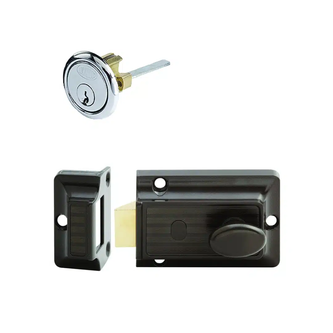 Lockwood Nightlatch 100 Chome Plate - Image 1